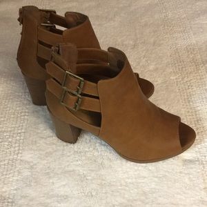Soda Shoes - Women’s Soda Wilma Cognac Booties Soda Shoes - Women’s Soda Wilma Cognac Booties
